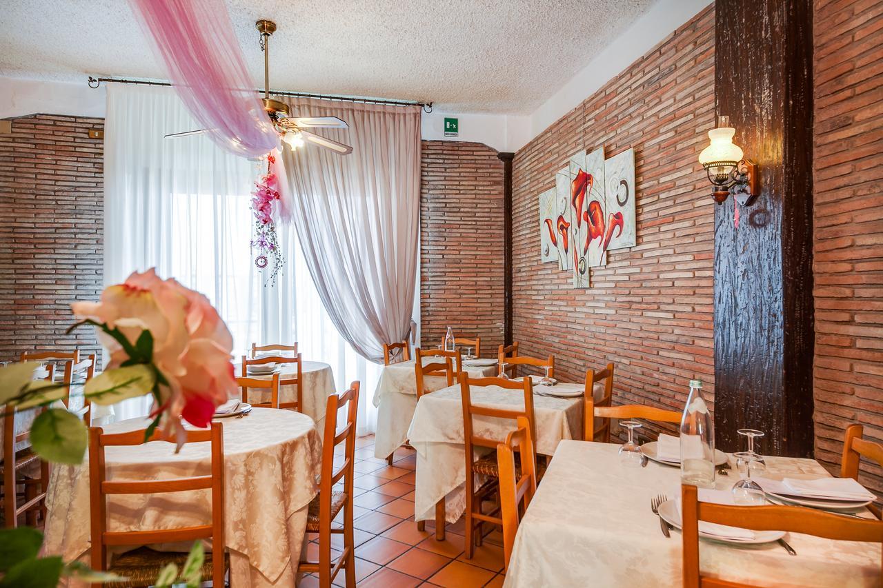 Hotel Villa Laura Rimini Dış mekan fotoğraf