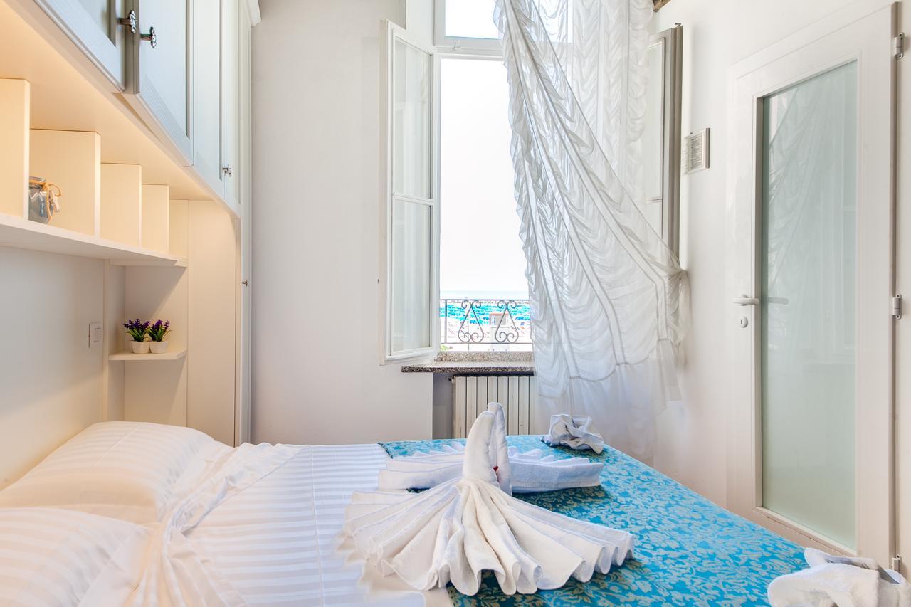 Hotel Villa Laura Rimini Dış mekan fotoğraf