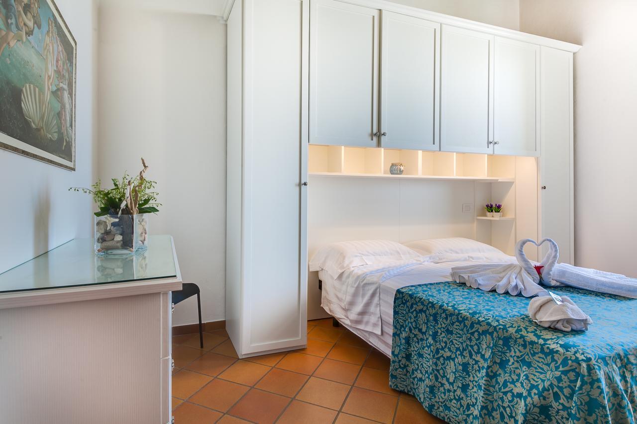 Hotel Villa Laura Rimini Dış mekan fotoğraf