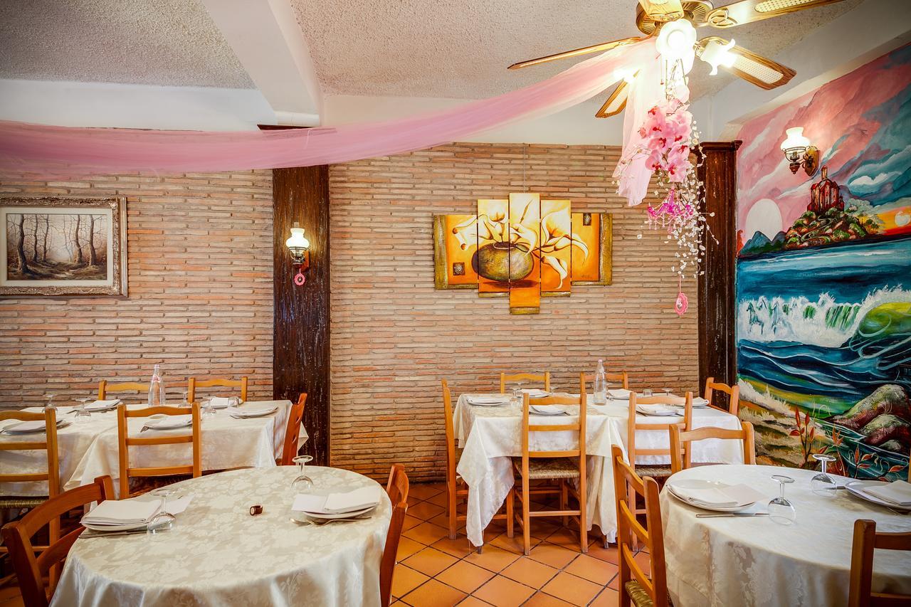 Hotel Villa Laura Rimini Dış mekan fotoğraf