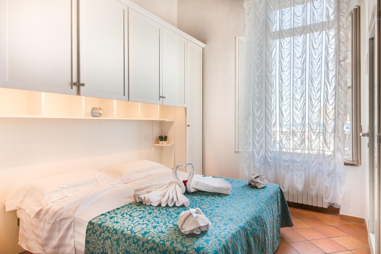 Hotel Villa Laura Rimini Dış mekan fotoğraf