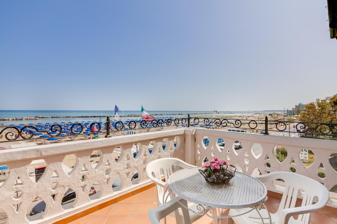 Hotel Villa Laura Rimini Dış mekan fotoğraf
