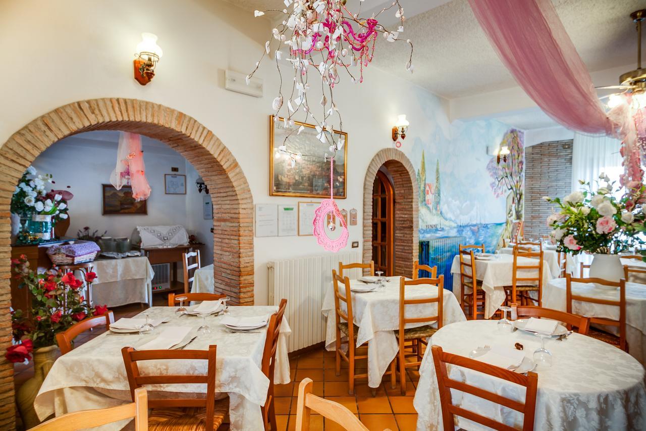 Hotel Villa Laura Rimini Dış mekan fotoğraf