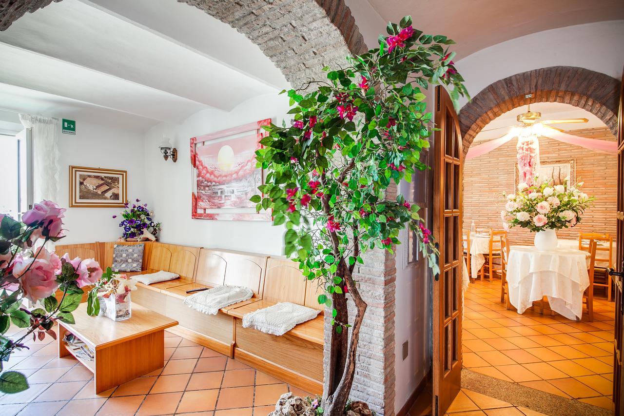 Hotel Villa Laura Rimini Dış mekan fotoğraf