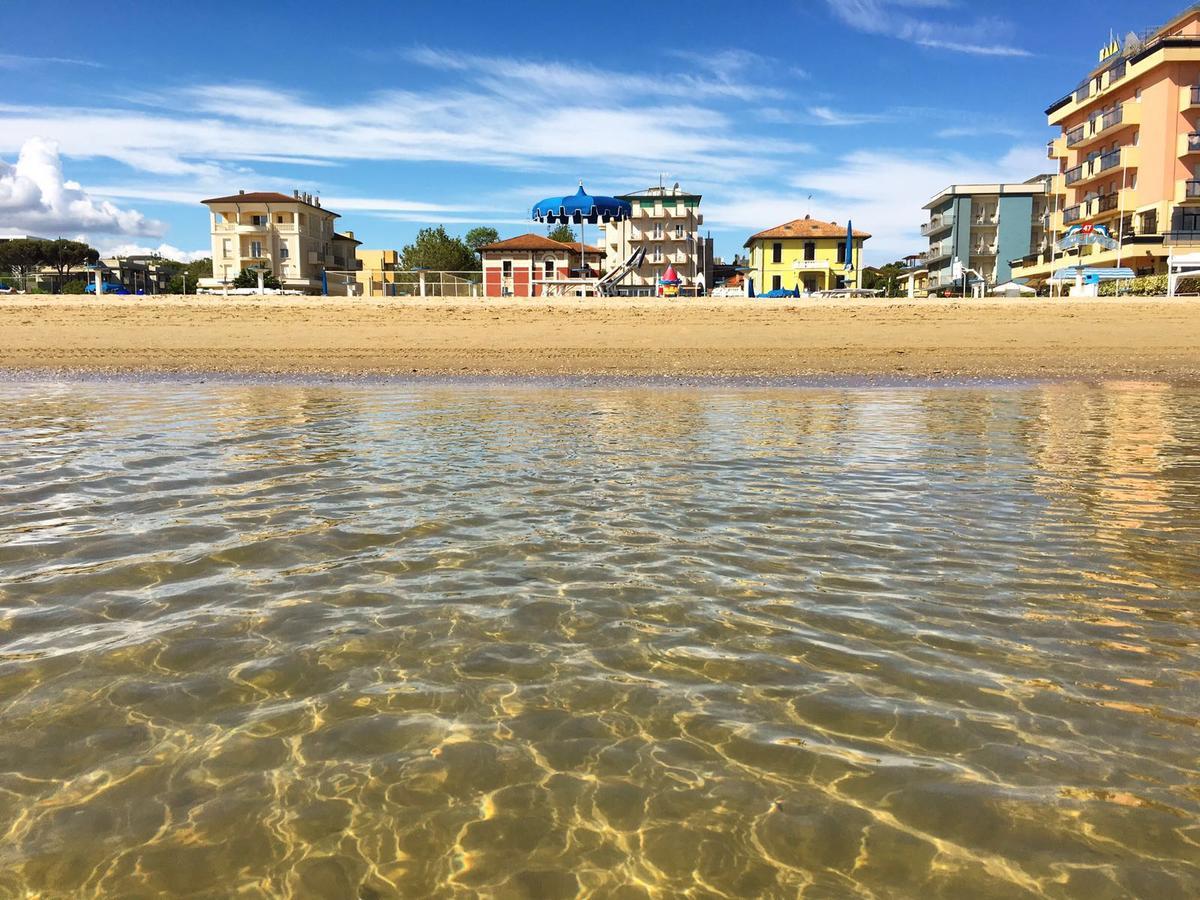 Hotel Villa Laura Rimini Dış mekan fotoğraf