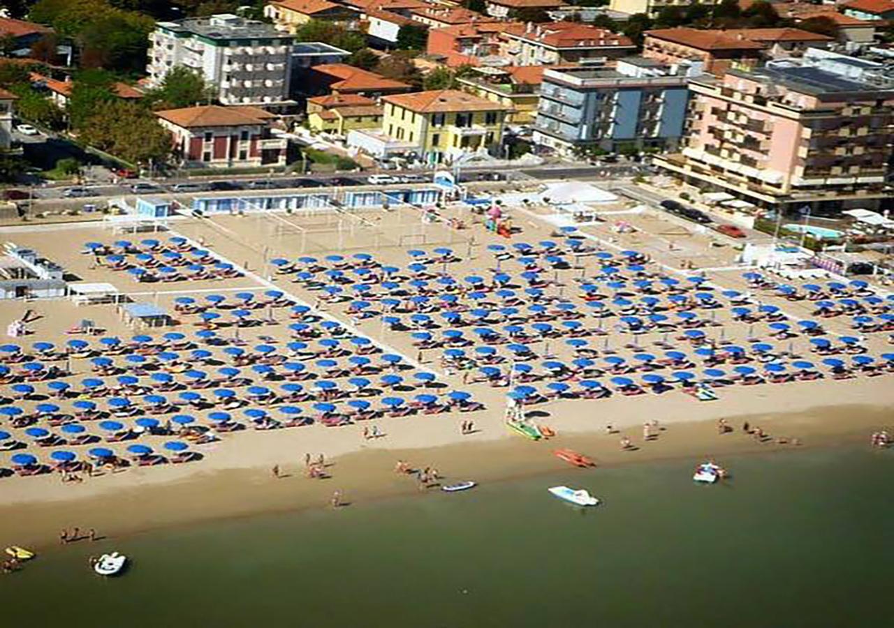 Hotel Villa Laura Rimini Dış mekan fotoğraf